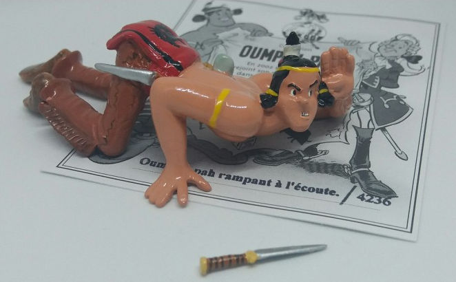 Figurine métal Oumpah-Pah rampant à l'écoute (Pixi)